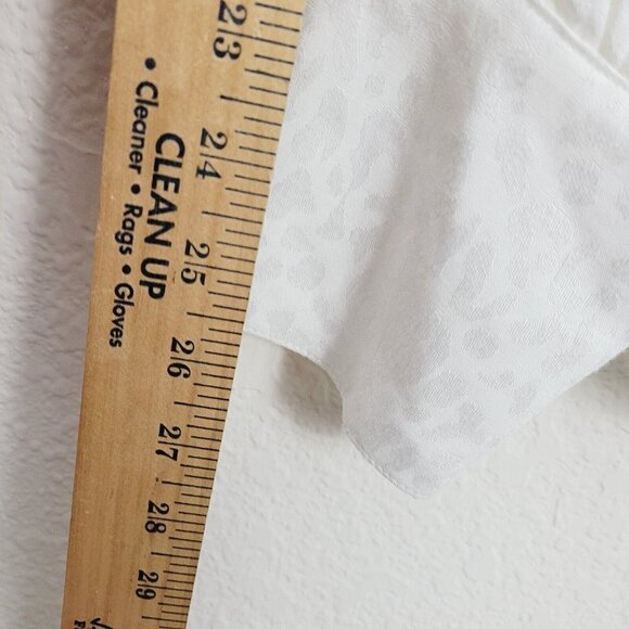 Free People Bianca Blouse White/Ivory Jacquard Animal Print Sz Med Ruched NEW - Picture 9 of 14